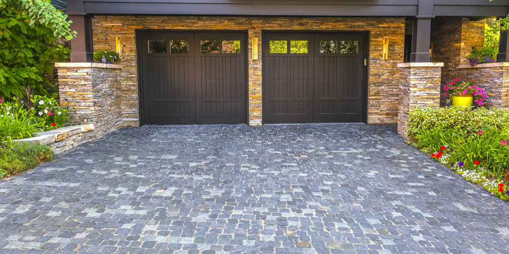 Portes de garage — réalisation Store & Co
